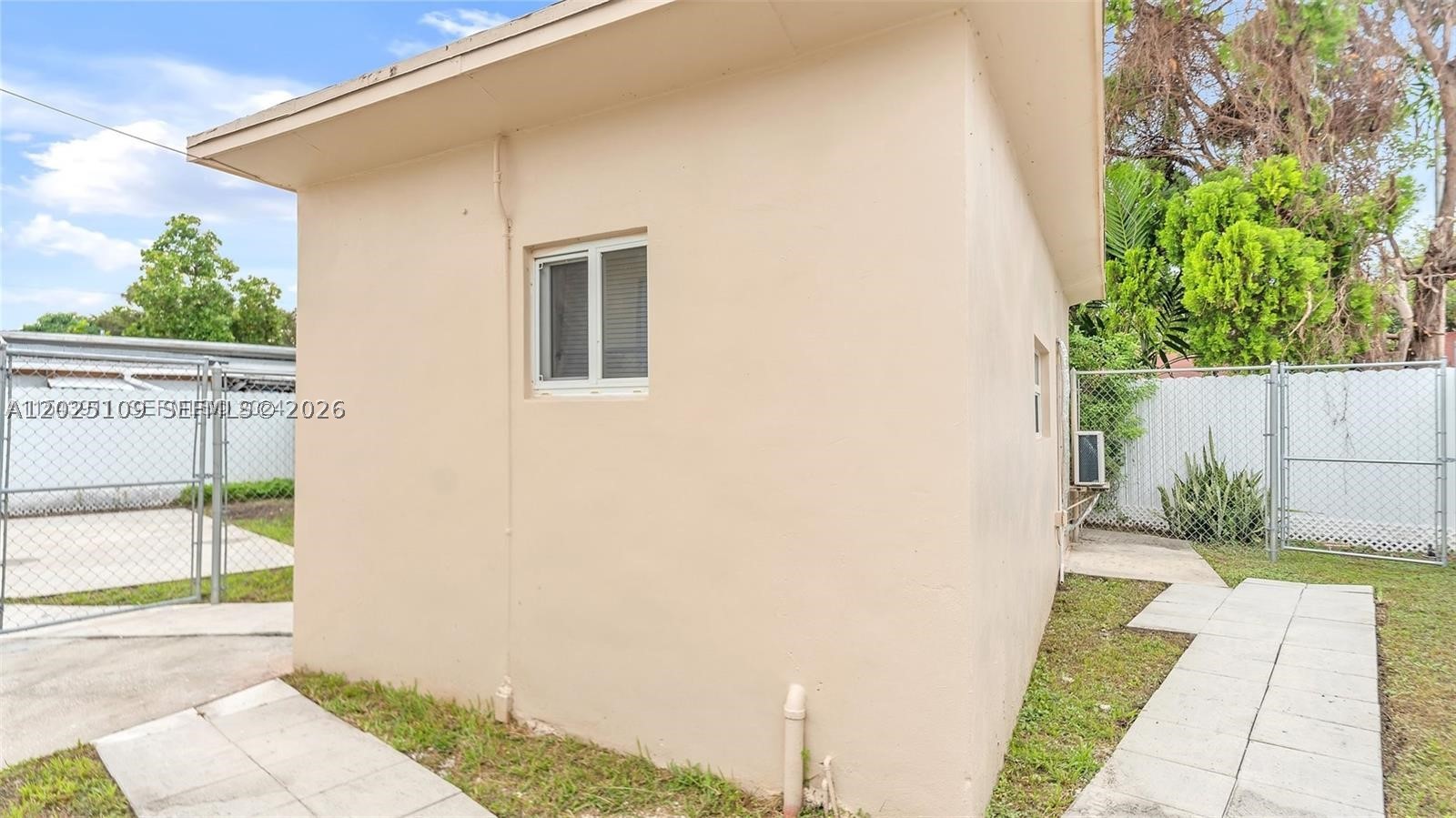 3375 SW 1st St, Miami FL 33135