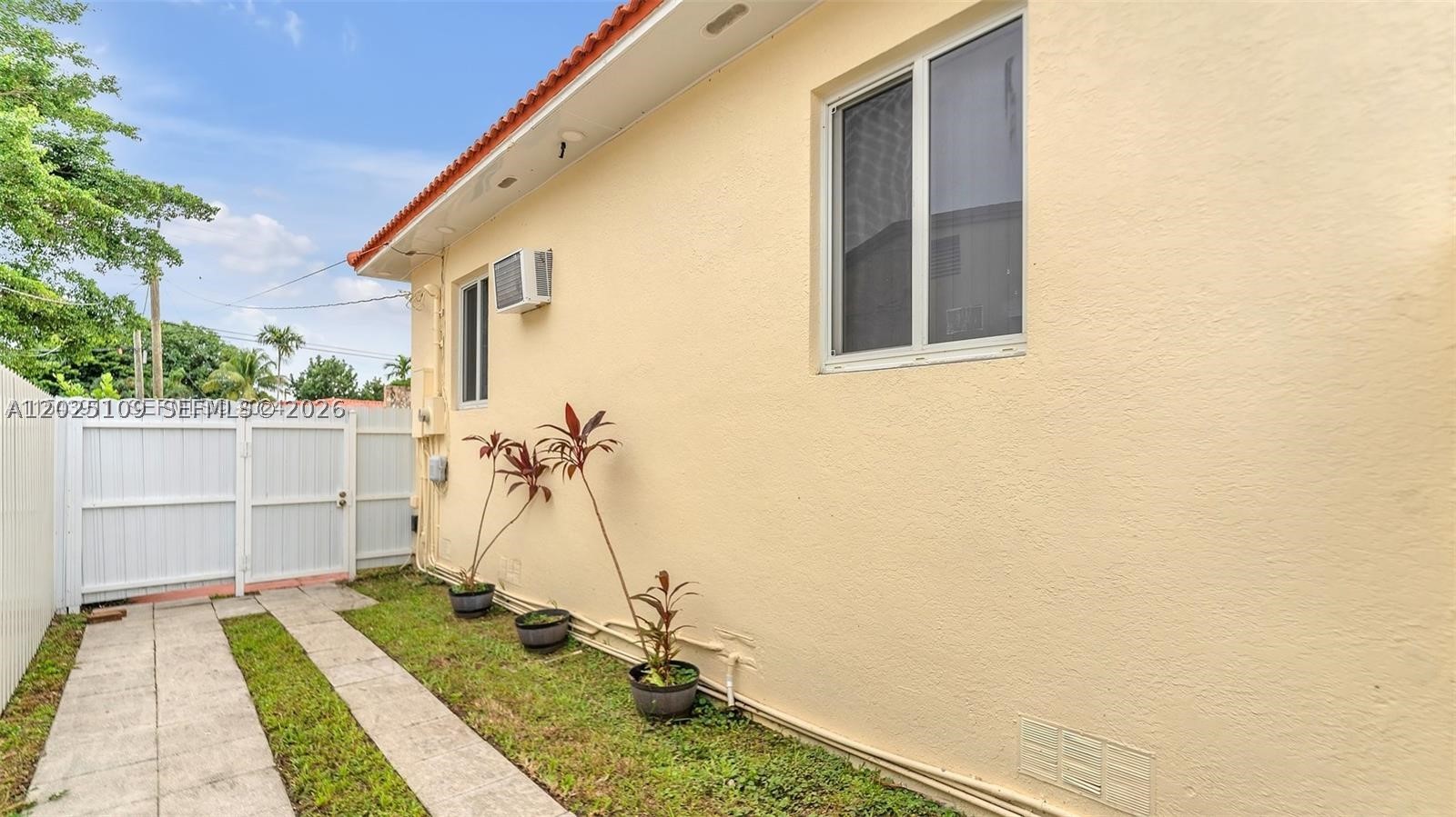 3375 SW 1st St, Miami FL 33135
