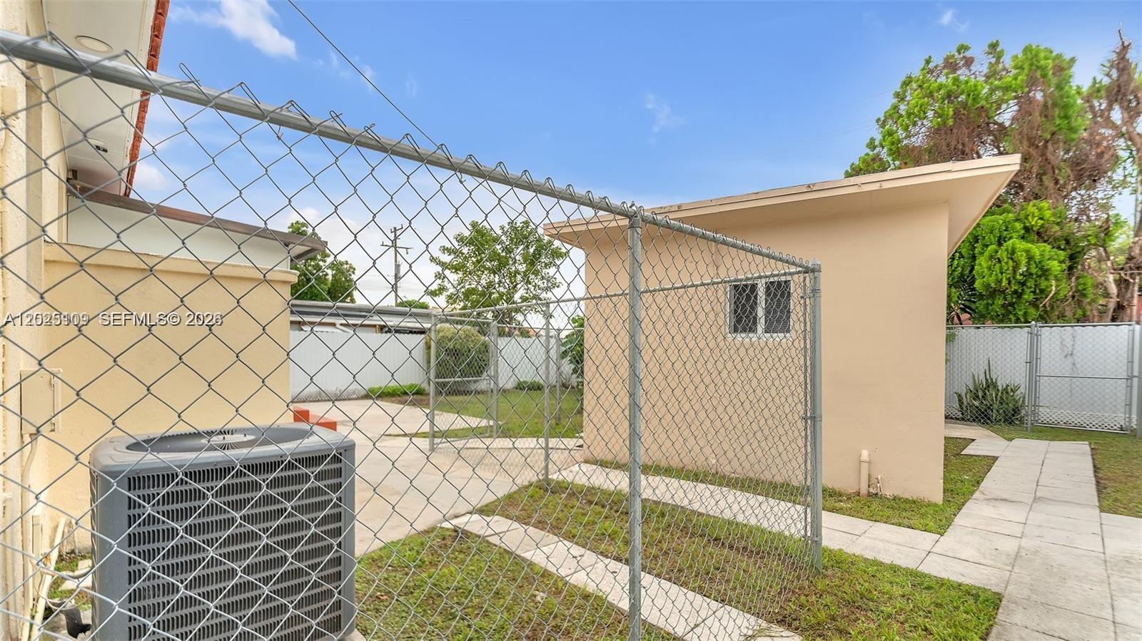 3375 SW 1st St, Miami FL 33135