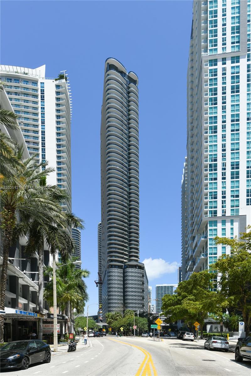 1000 Brickell Plz #4503, Miami FL 33131