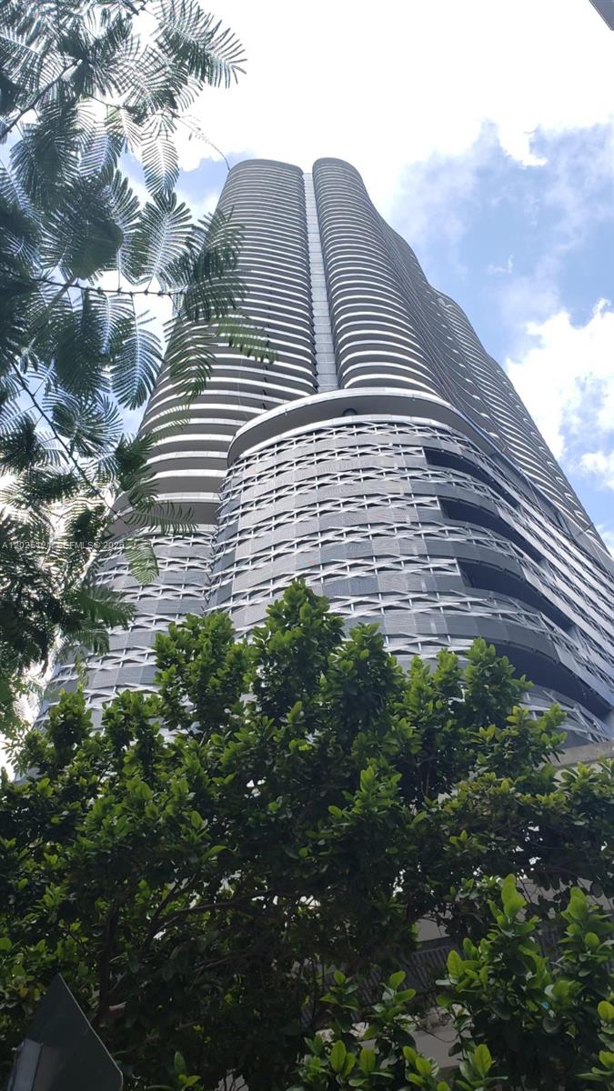 1000 Brickell Plz #4503, Miami FL 33131