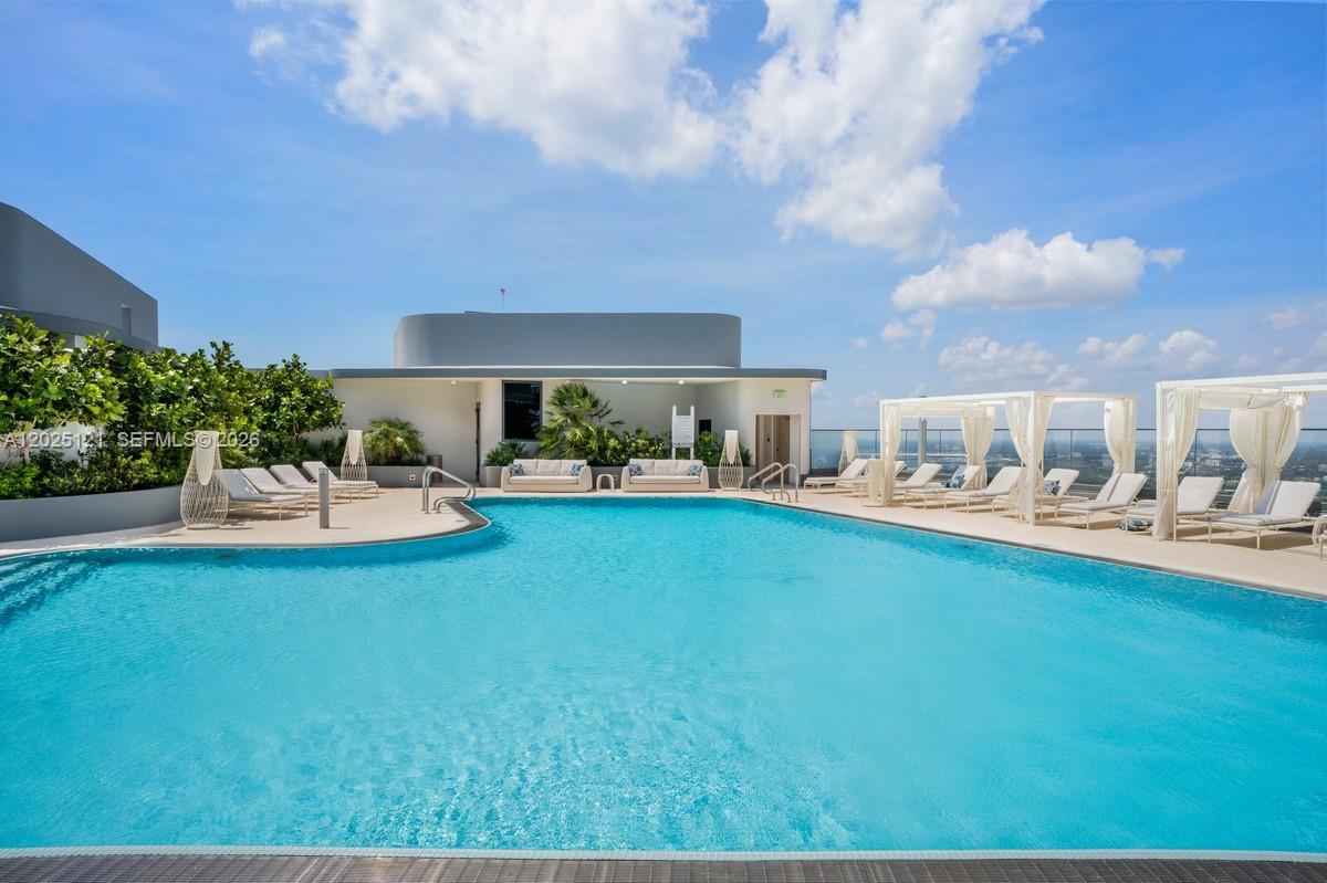 1000 Brickell Plz #4503, Miami FL 33131