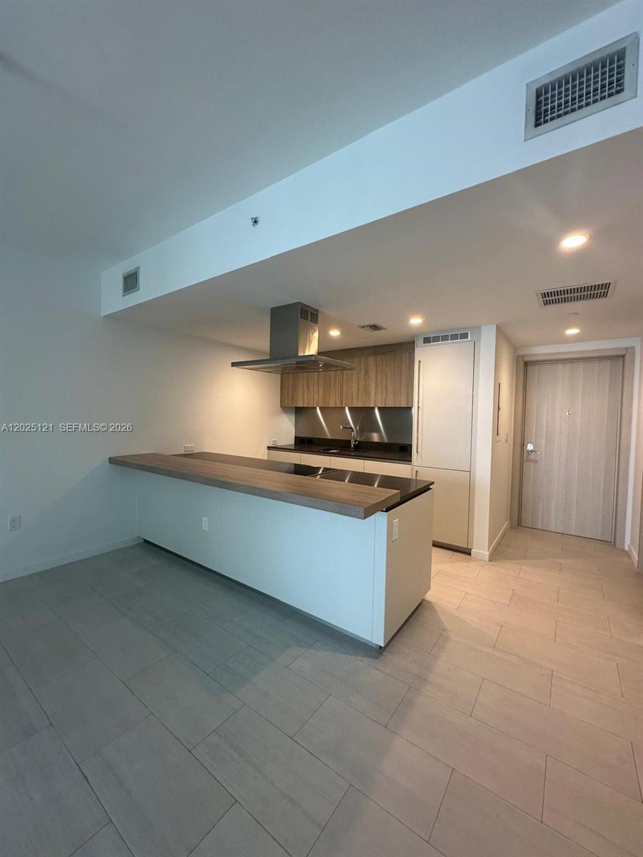 1000 Brickell Plz #4503, Miami FL 33131