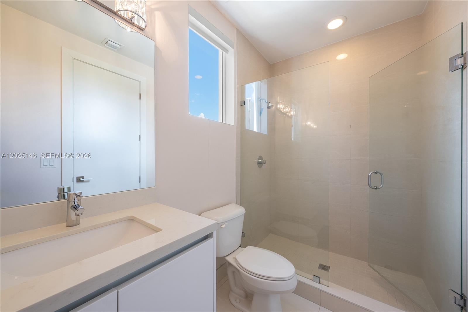 7525 NW 103rd Pl, Doral FL 33178