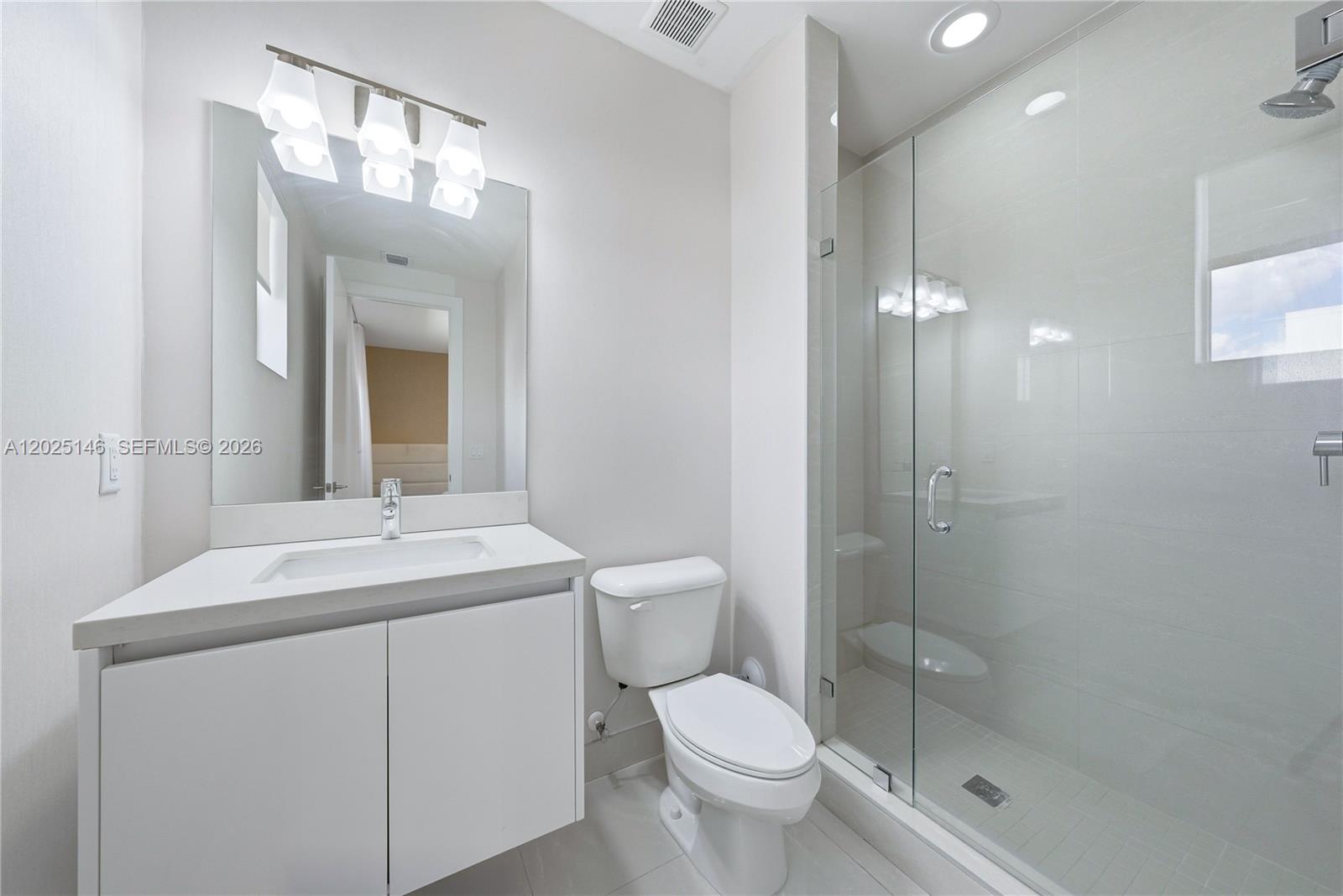 7525 NW 103rd Pl, Doral FL 33178