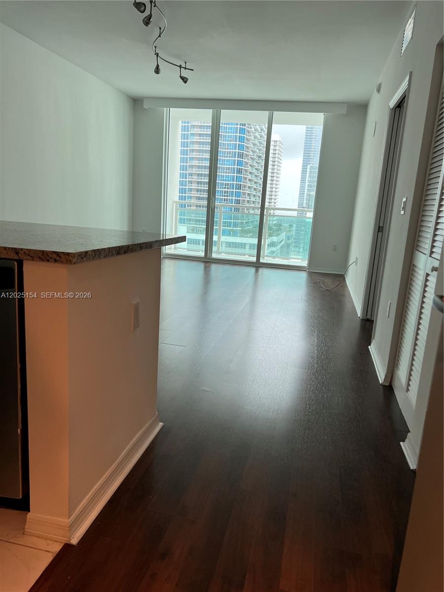 950 Brickell Bay Dr #2303, Miami FL 33131