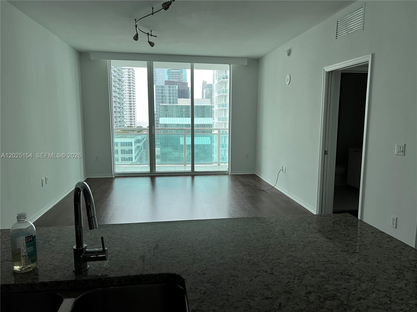 950 Brickell Bay Dr #2303, Miami FL 33131