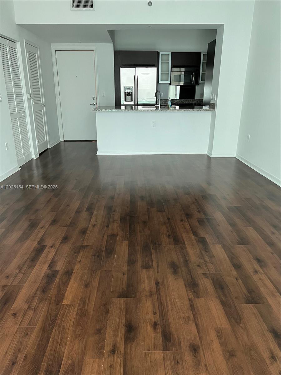950 Brickell Bay Dr #2303, Miami FL 33131