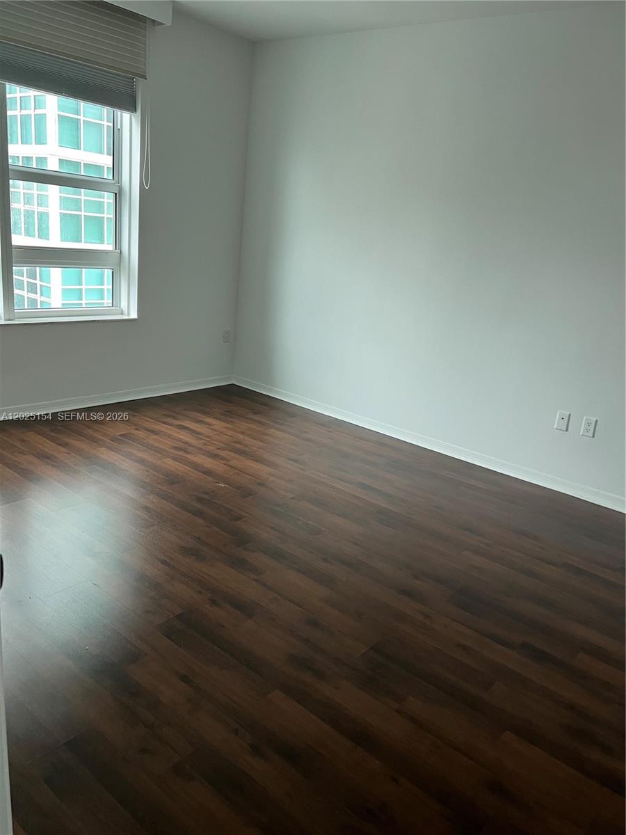 950 Brickell Bay Dr #2303, Miami FL 33131