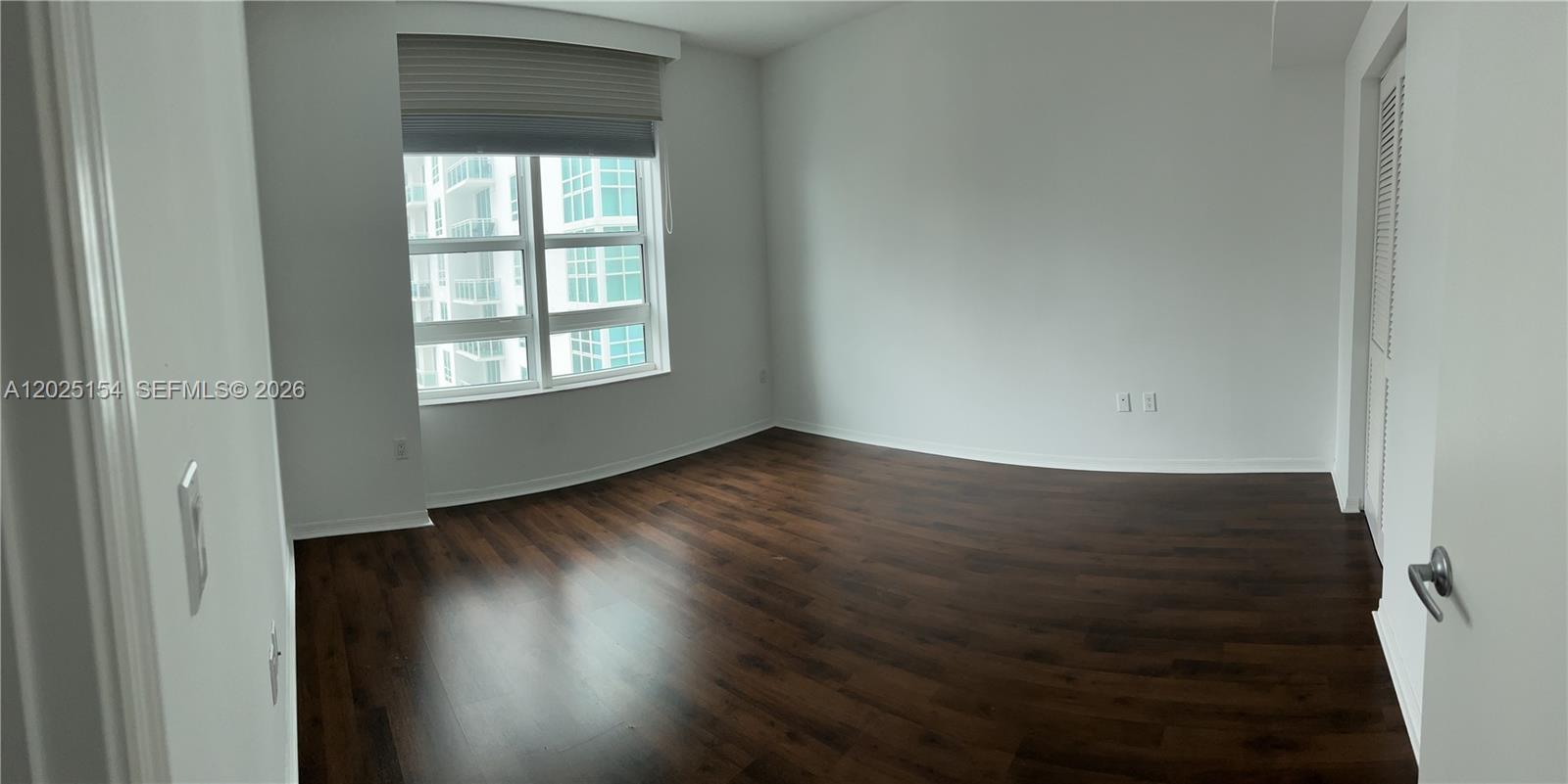950 Brickell Bay Dr #2303, Miami FL 33131