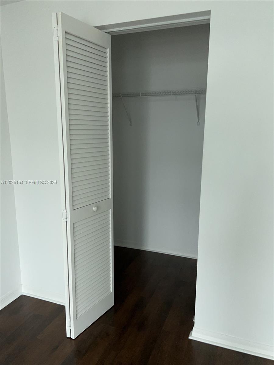 950 Brickell Bay Dr #2303, Miami FL 33131