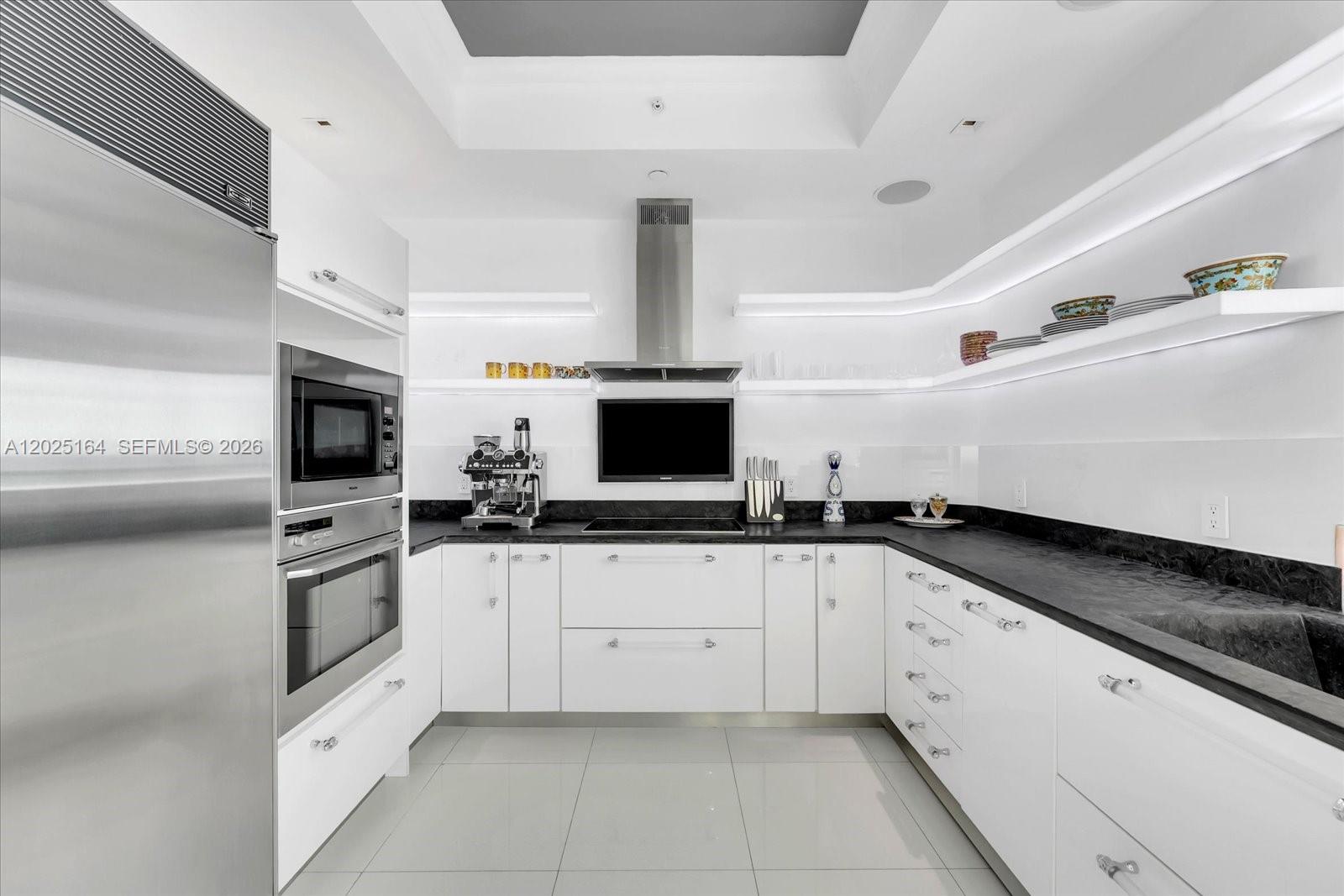 100 S Pointe Dr #3002, Miami Beach FL 33139