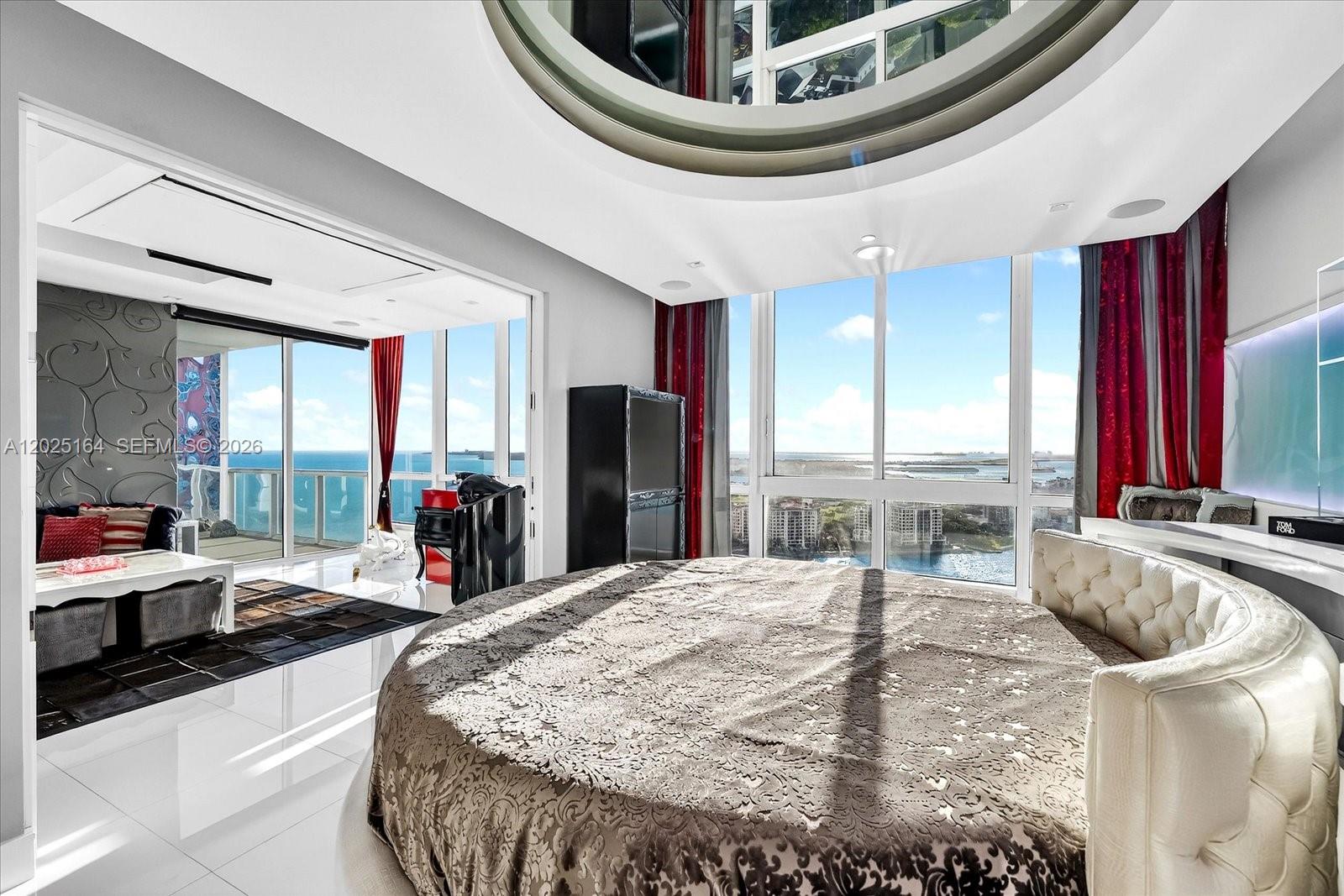 100 S Pointe Dr #3002, Miami Beach FL 33139