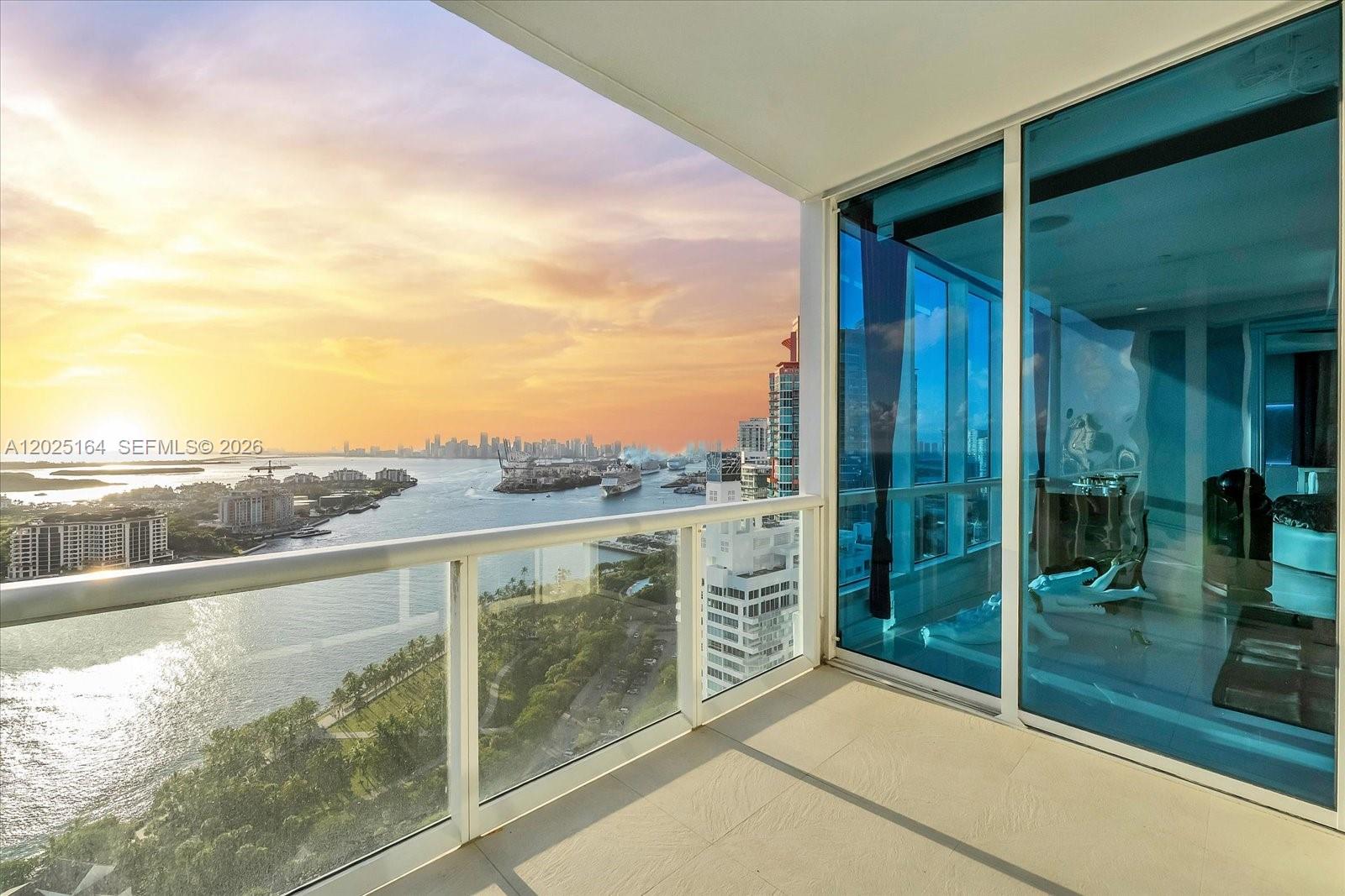 100 S Pointe Dr #3002, Miami Beach FL 33139