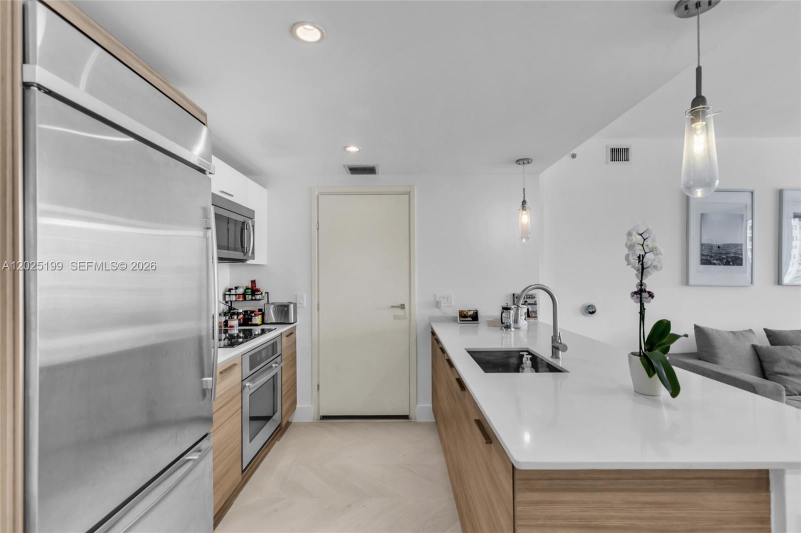 1300 Brickell Bay Dr #3408, Miami FL 33131
