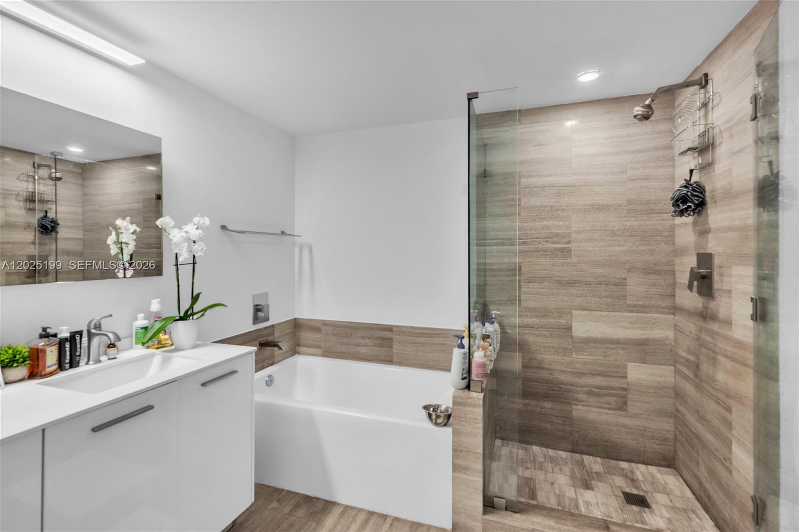 1300 Brickell Bay Dr #3408, Miami FL 33131