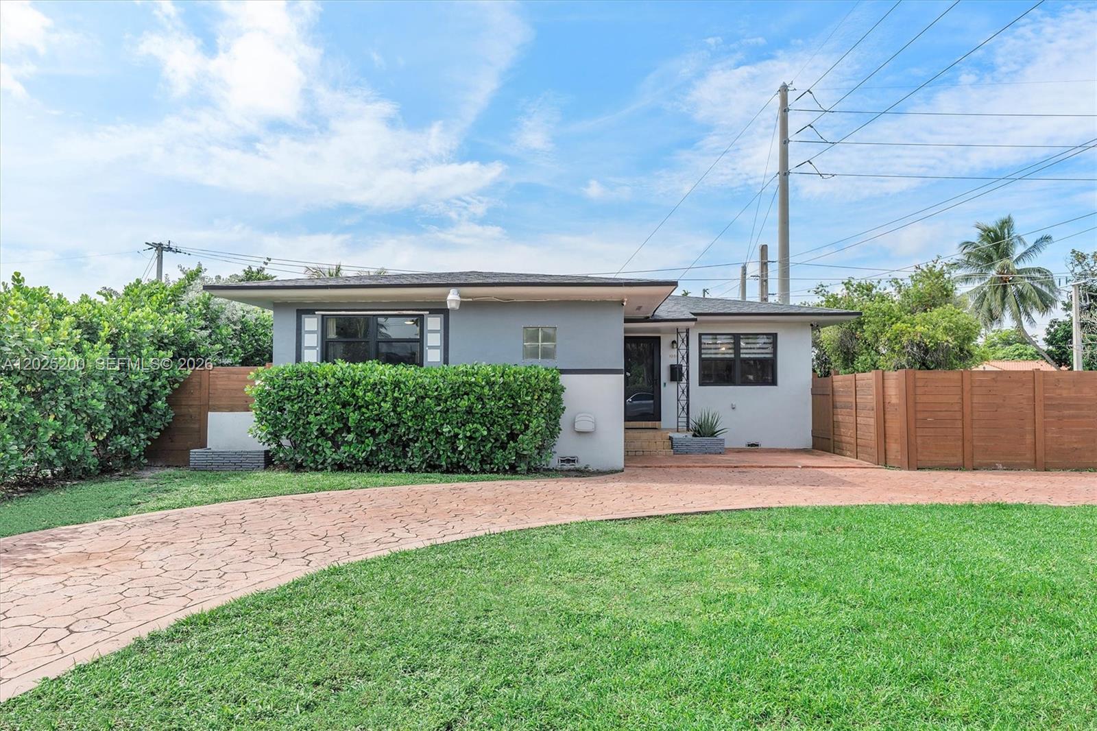 North Miami Beach FL 33162 - A12025200