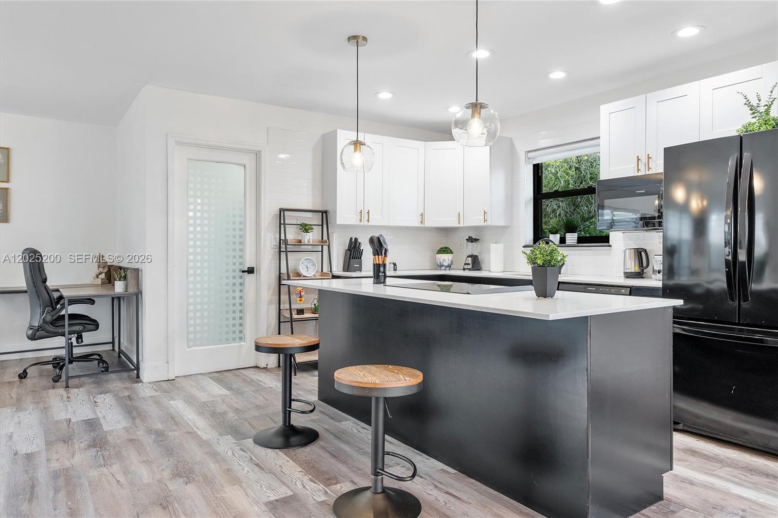 North Miami Beach FL 33162 - A12025200