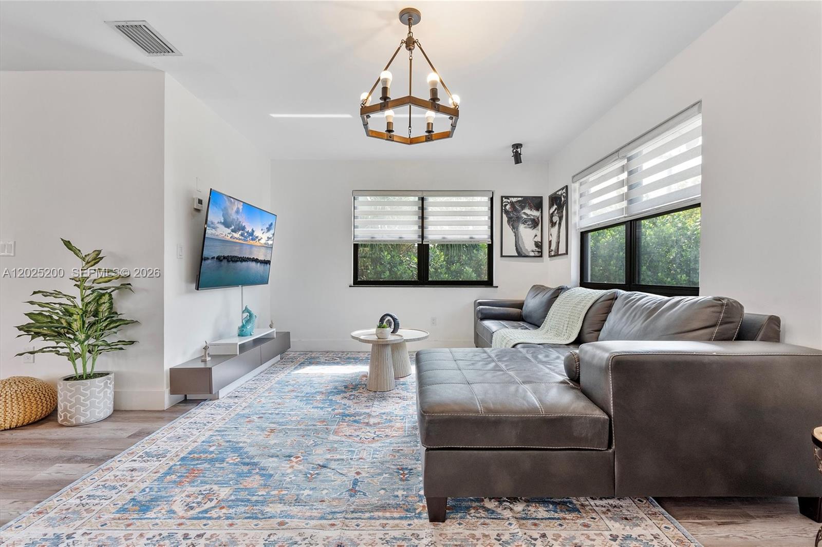 North Miami Beach FL 33162 - A12025200