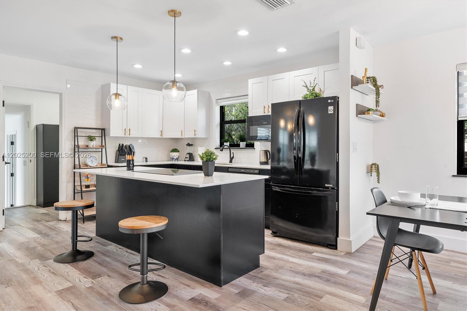 North Miami Beach FL 33162 - A12025200