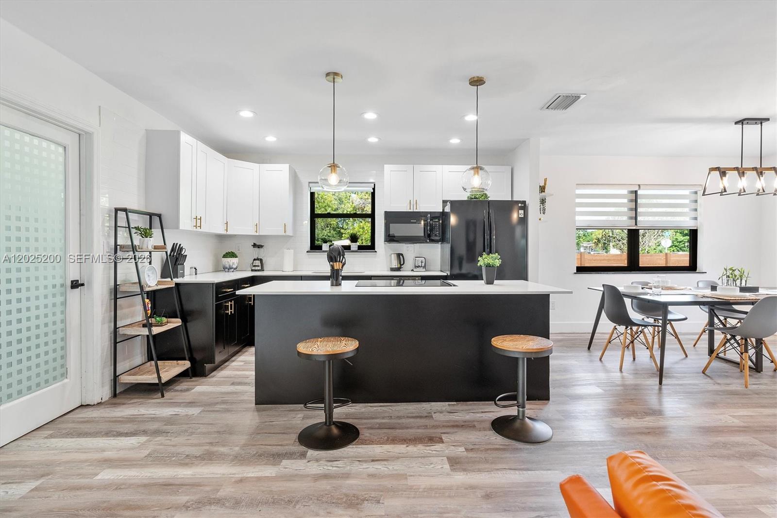 North Miami Beach FL 33162 - A12025200