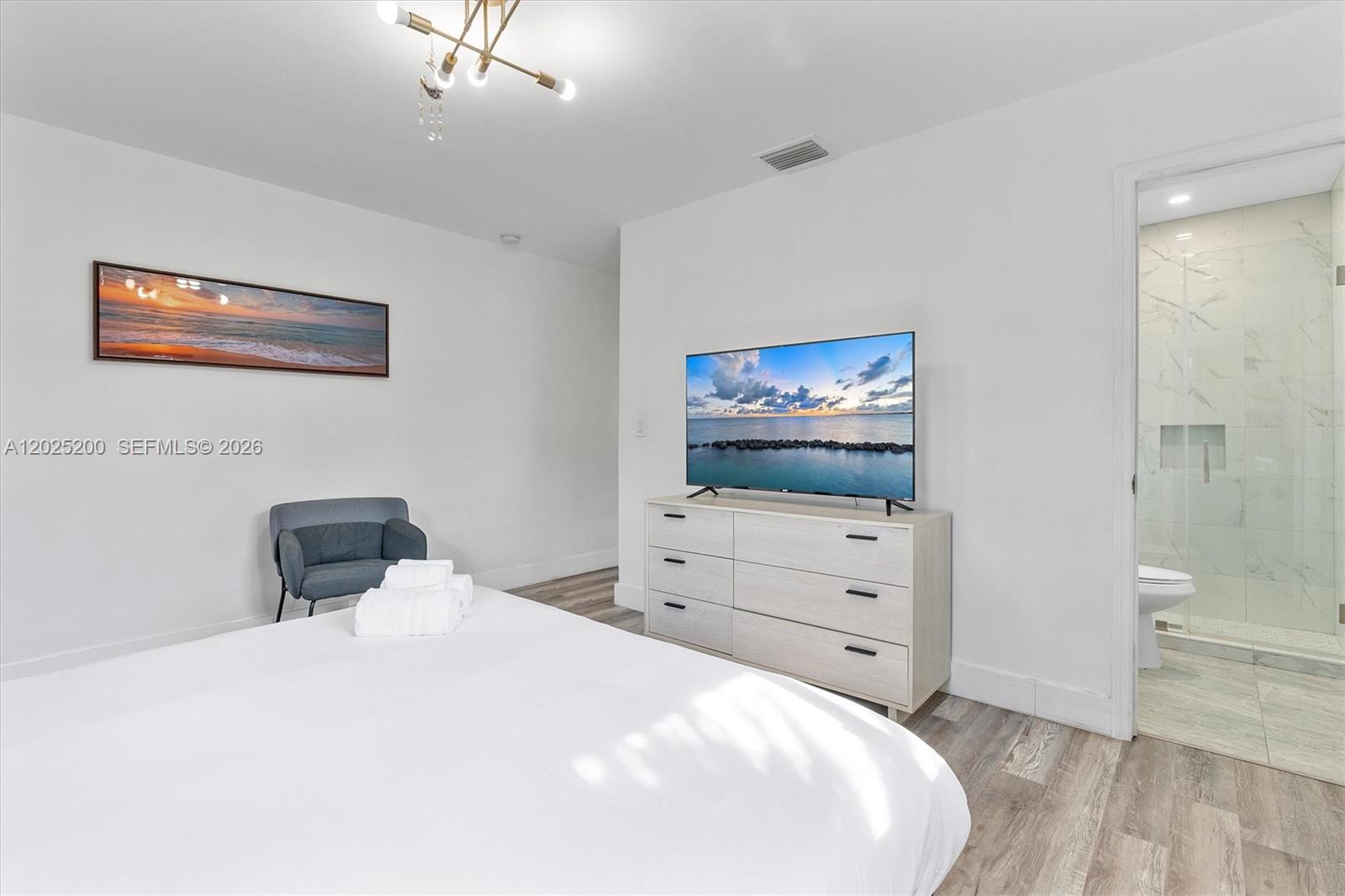 North Miami Beach FL 33162 - A12025200