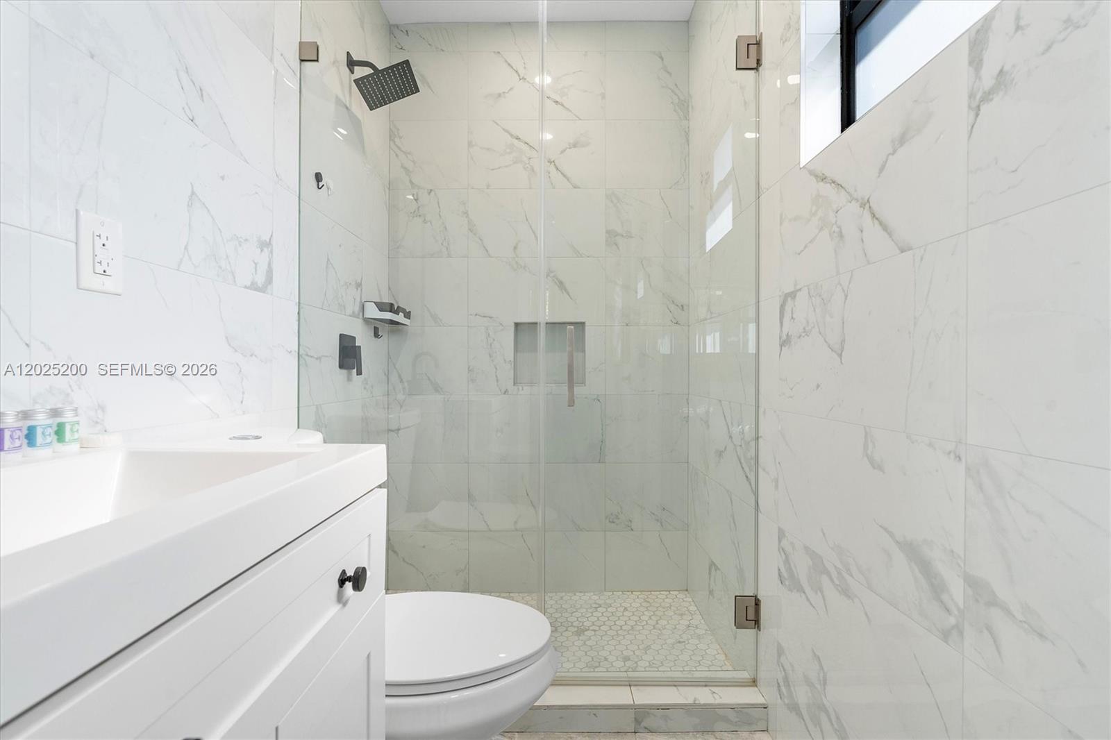 North Miami Beach FL 33162 - A12025200