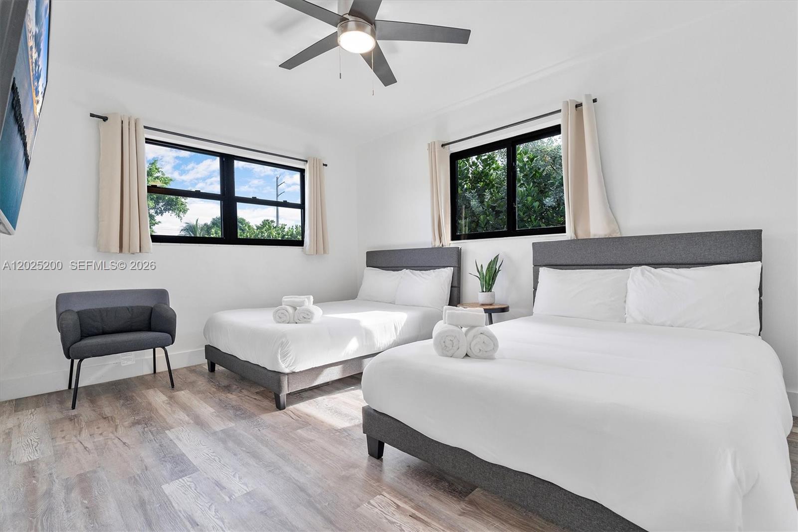 North Miami Beach FL 33162 - A12025200