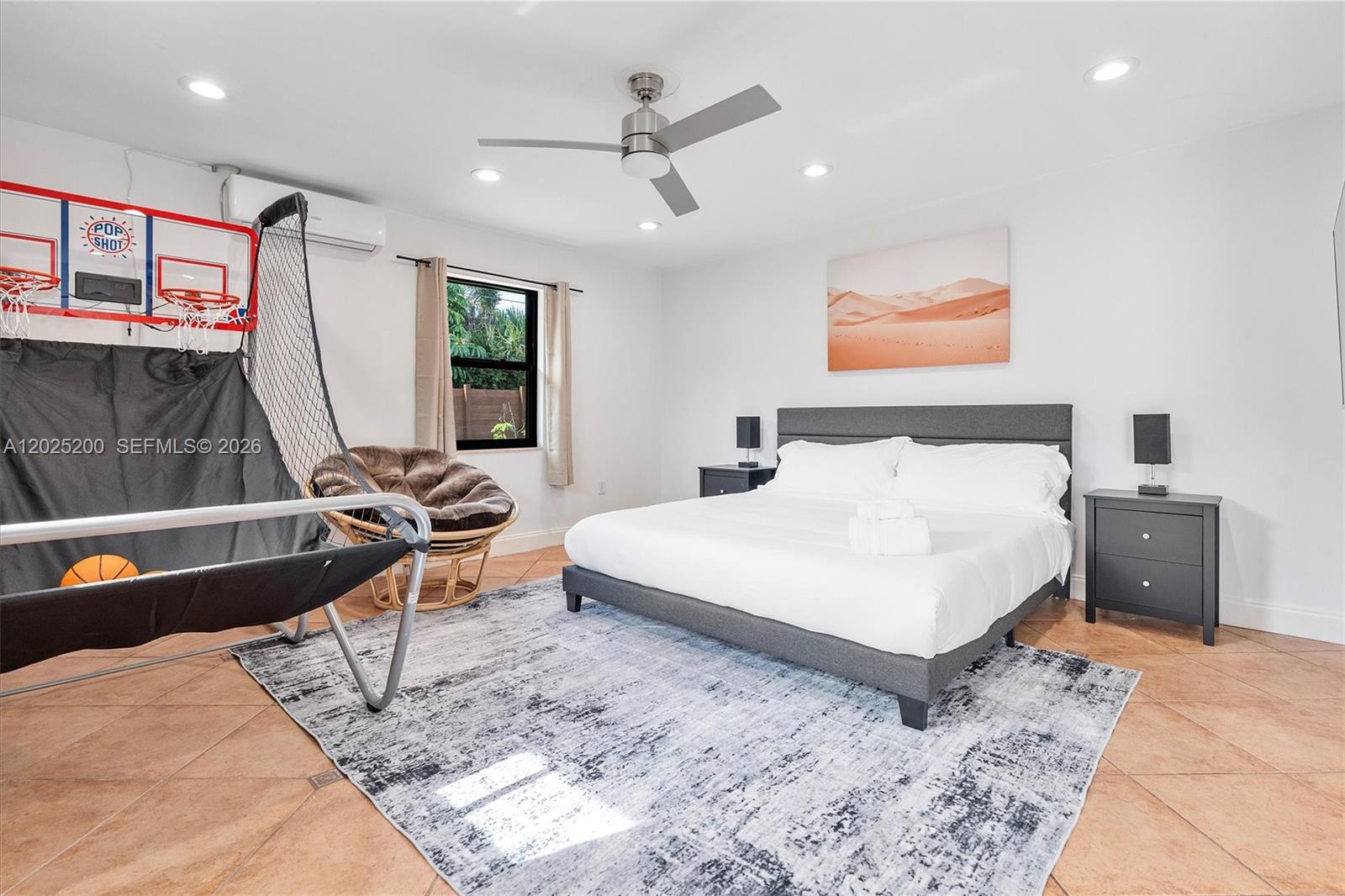 North Miami Beach FL 33162 - A12025200