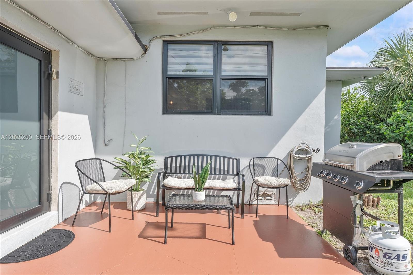North Miami Beach FL 33162 - A12025200