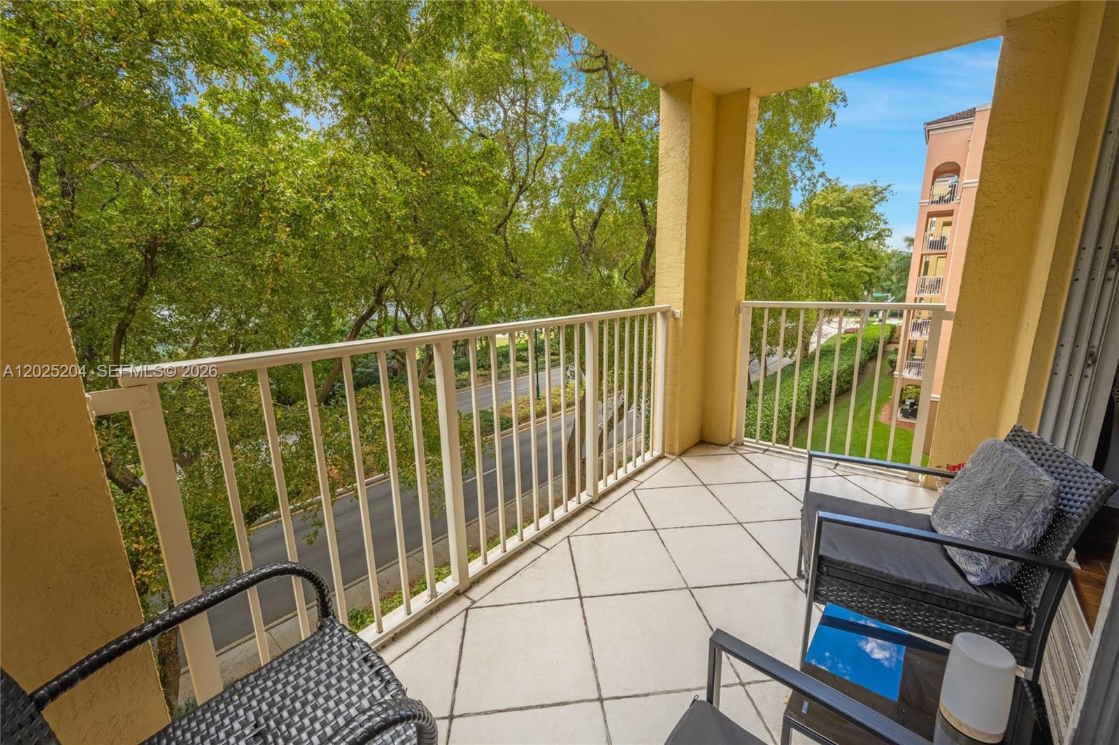 19555 E Country Club Dr #8408, Aventura FL 33180