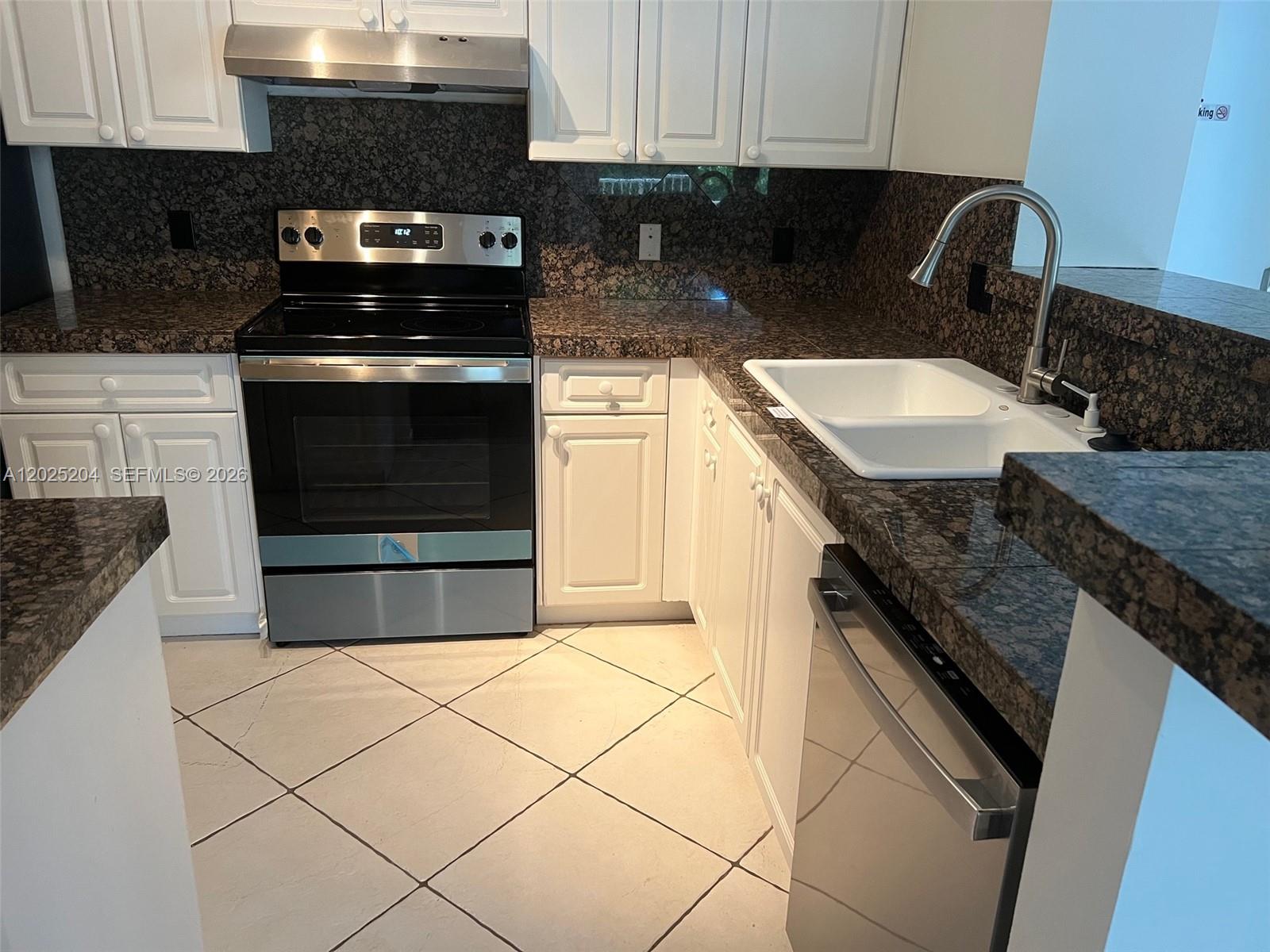 19555 E Country Club Dr #8408, Aventura FL 33180