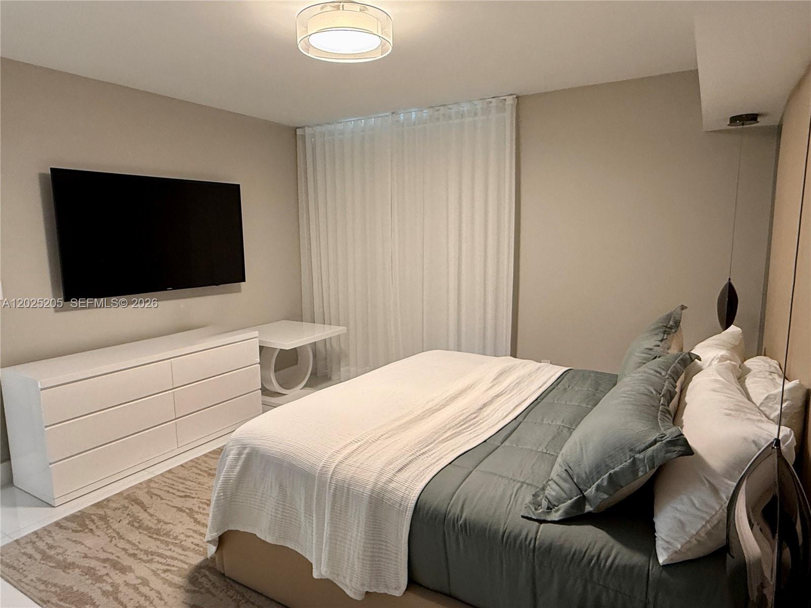 400 Sunny Isles Blvd #1404, Sunny Isles Beach FL 33160