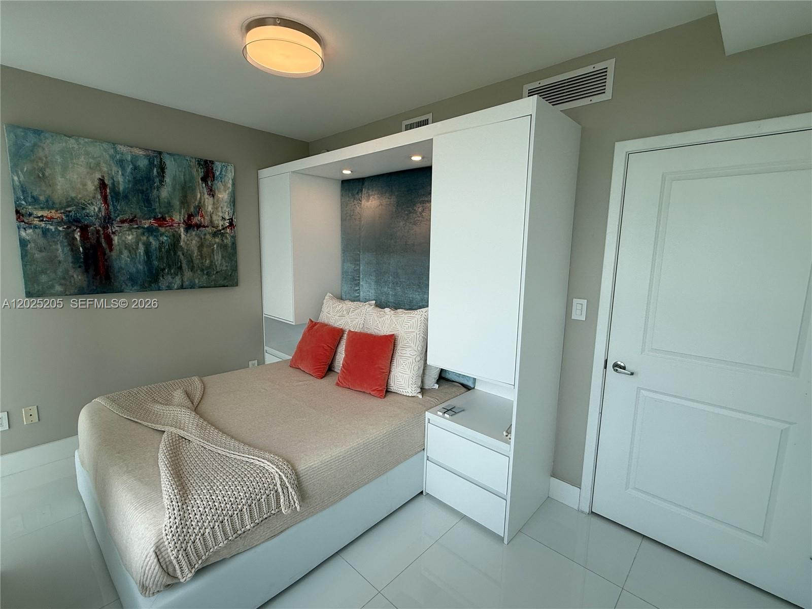 400 Sunny Isles Blvd #1404, Sunny Isles Beach FL 33160