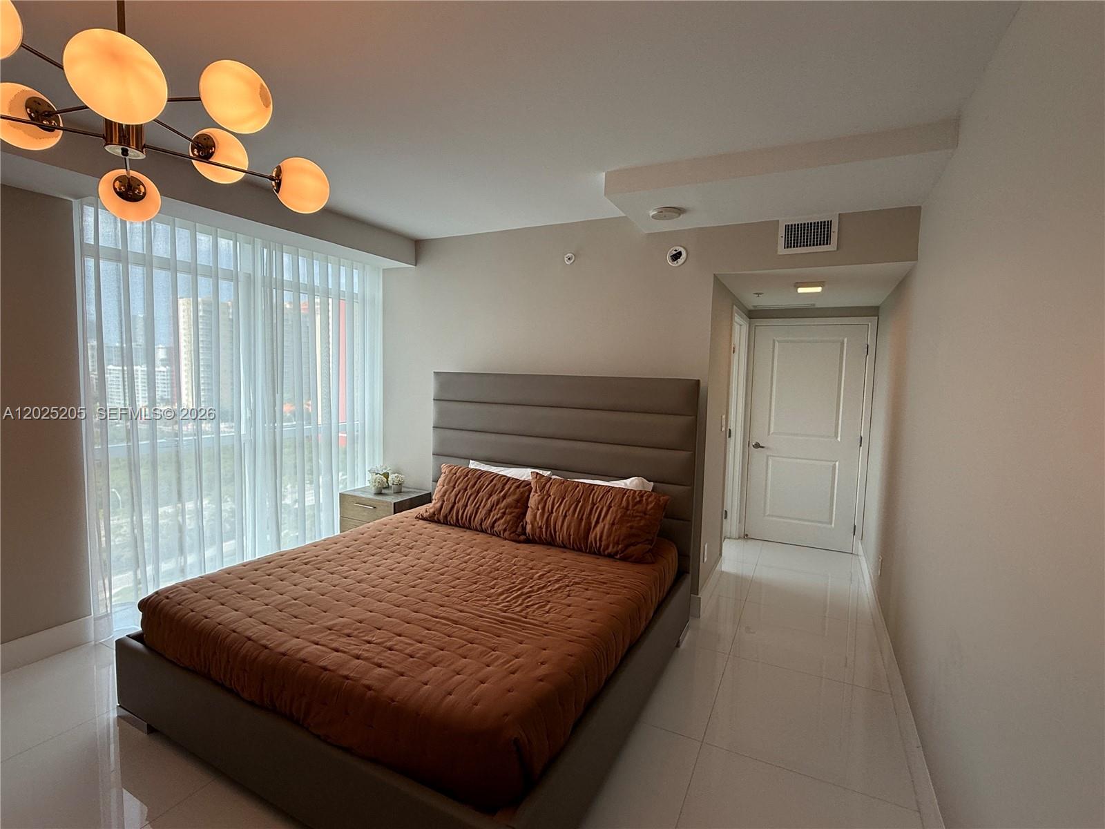 400 Sunny Isles Blvd #1404, Sunny Isles Beach FL 33160
