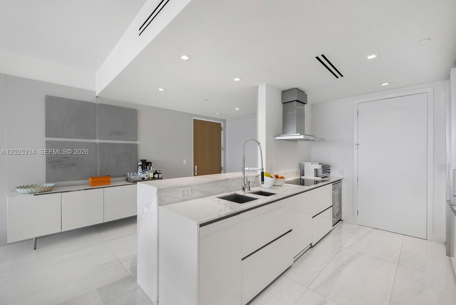 10203 Collins Ave #403, Bal Harbour FL 33154