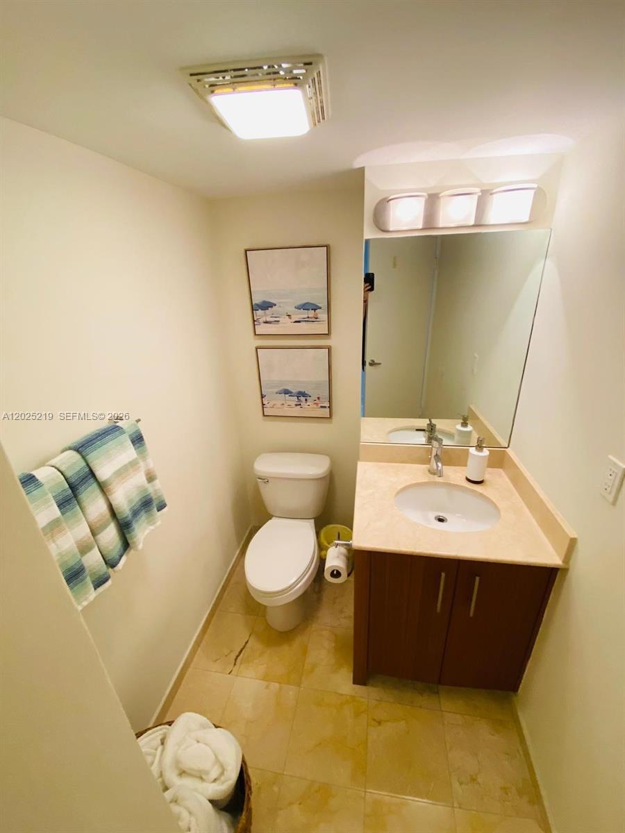10275 E Collins Ave #324, Bal Harbour FL 33154