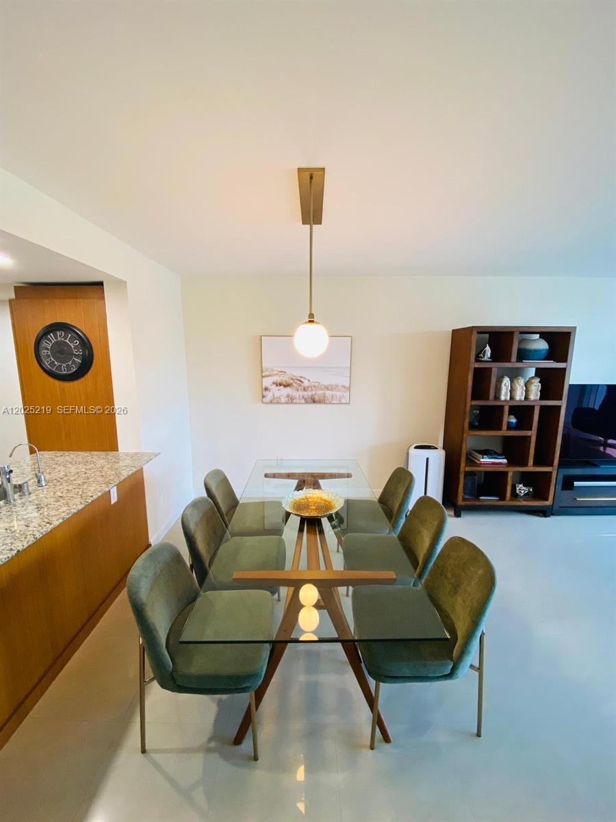 10275 E Collins Ave #324, Bal Harbour FL 33154