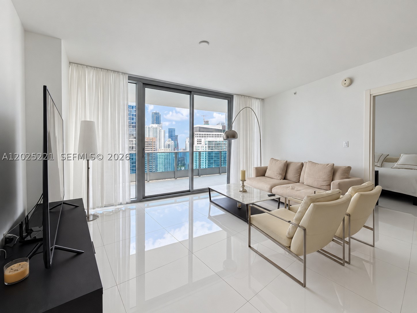 200 Biscayne Boulevard Way #4104, Miami FL 33131
