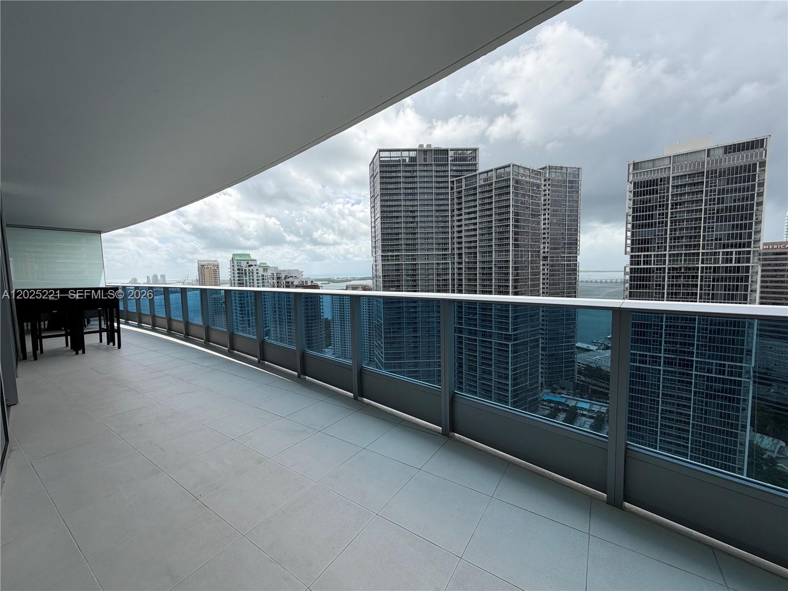 200 Biscayne Boulevard Way #4104, Miami FL 33131