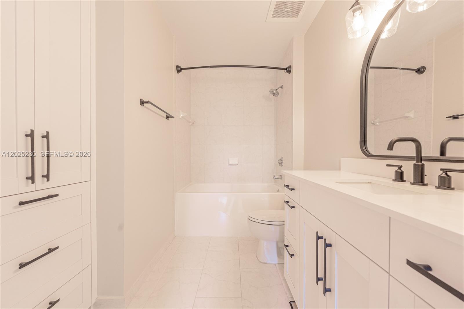 133 NE 2nd Ave #312, Miami FL 33132