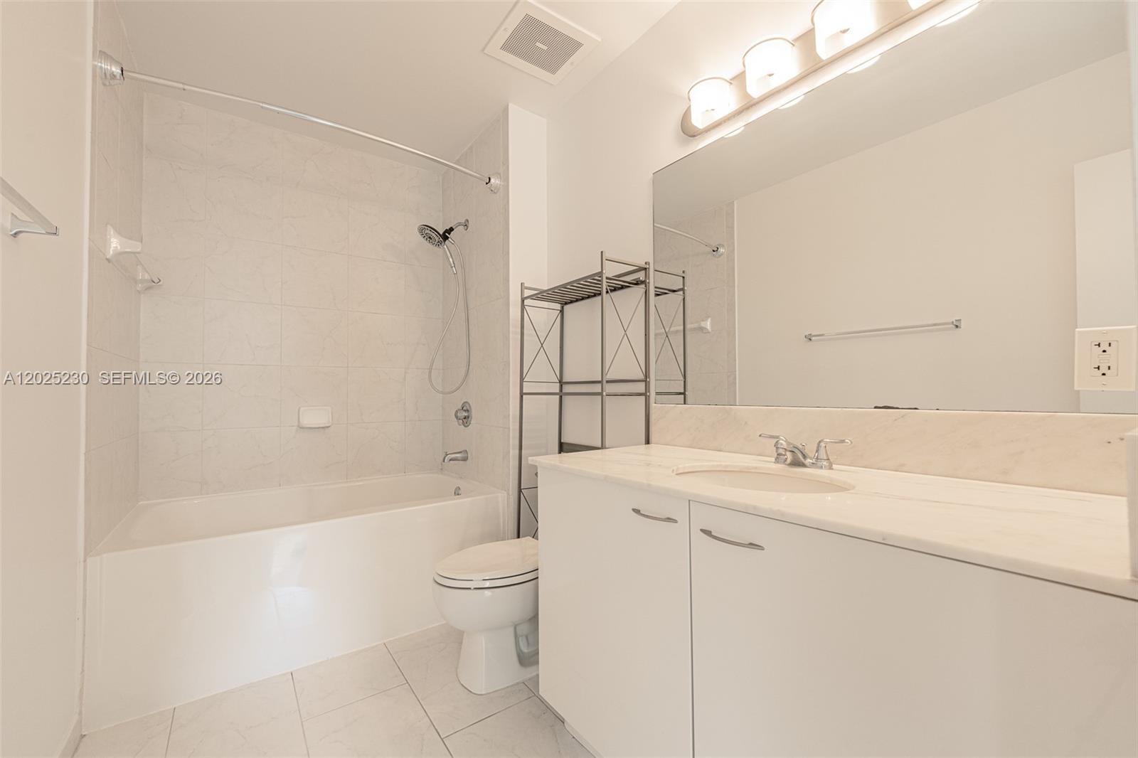 133 NE 2nd Ave #312, Miami FL 33132