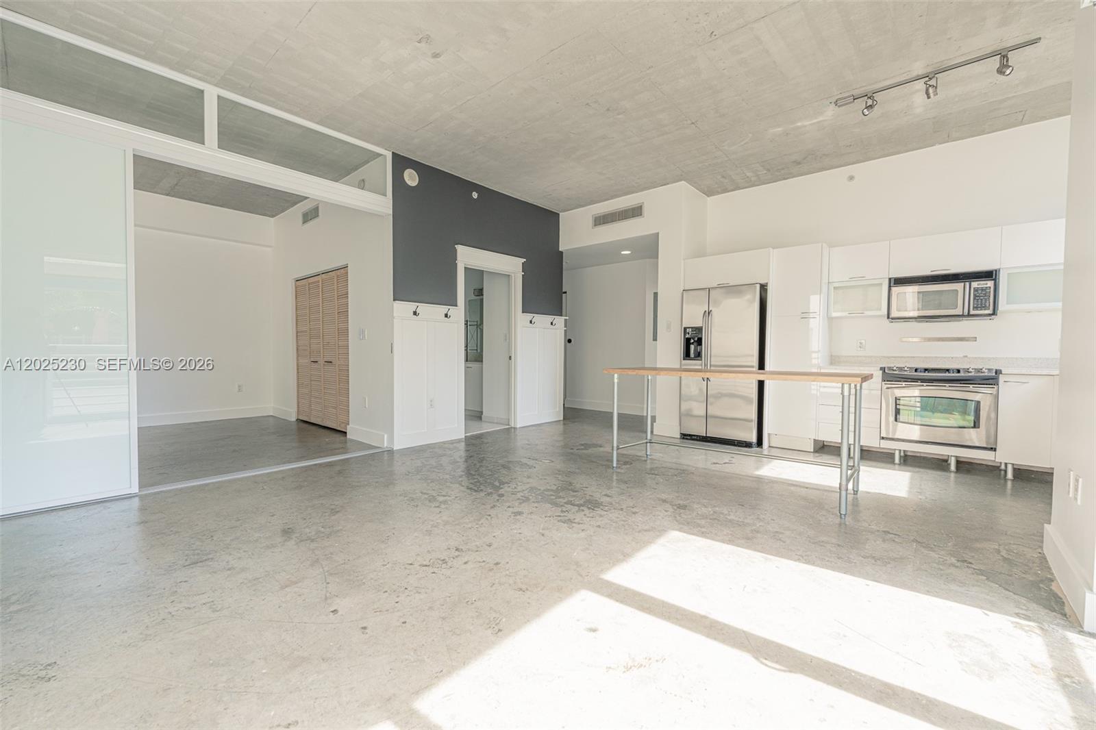 133 NE 2nd Ave #312, Miami FL 33132