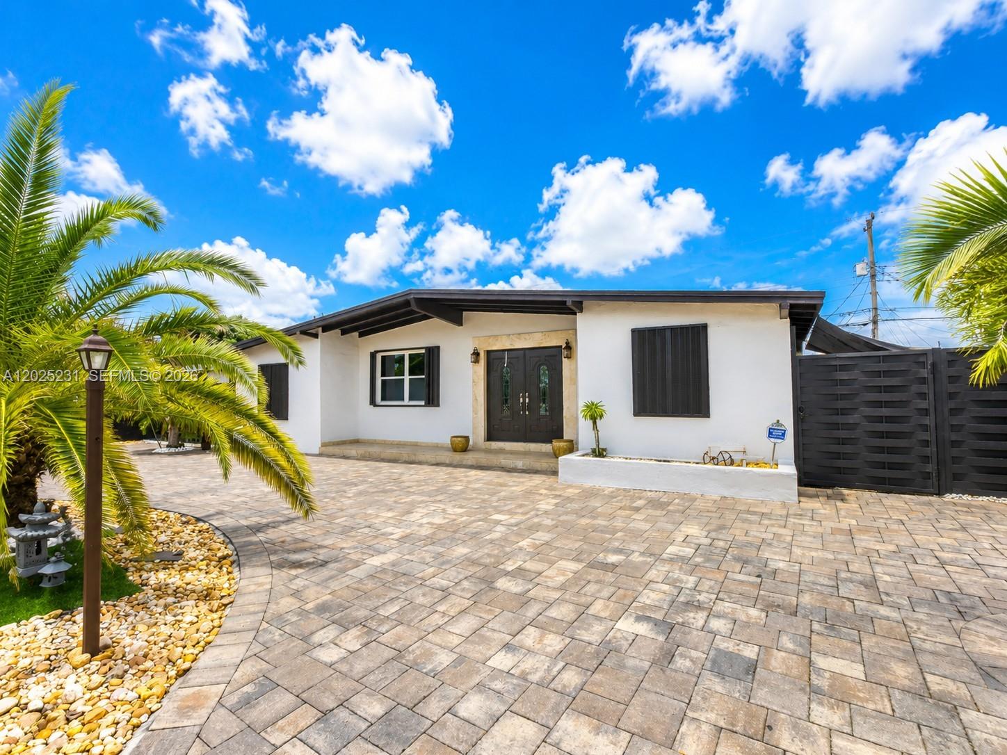 11425 SW 43rd Ter, Miami FL 33165