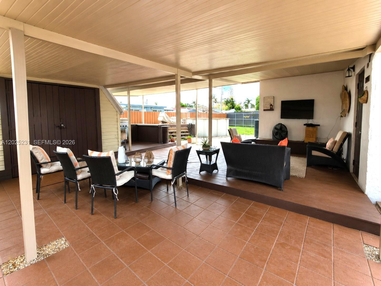 11425 SW 43rd Ter, Miami FL 33165