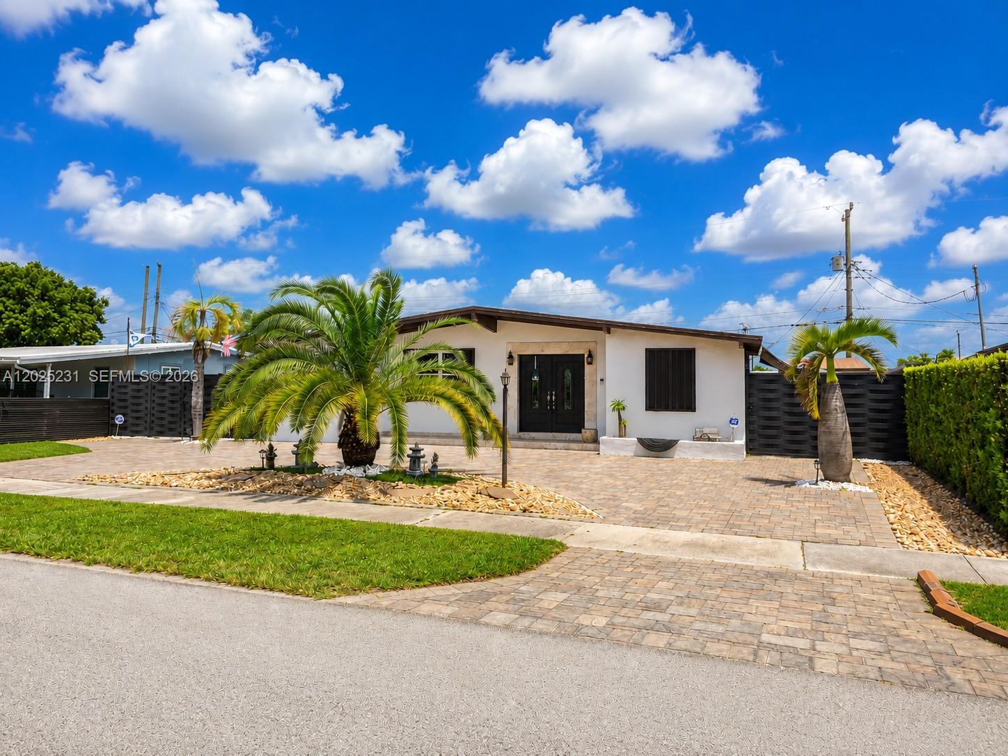 11425 SW 43rd Ter, Miami FL 33165