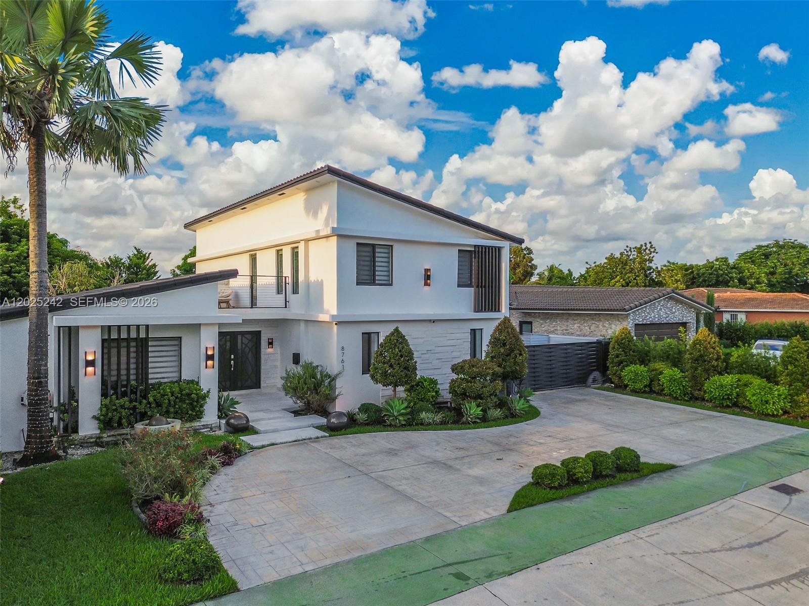 8761 SW 56th St, Miami FL 33165