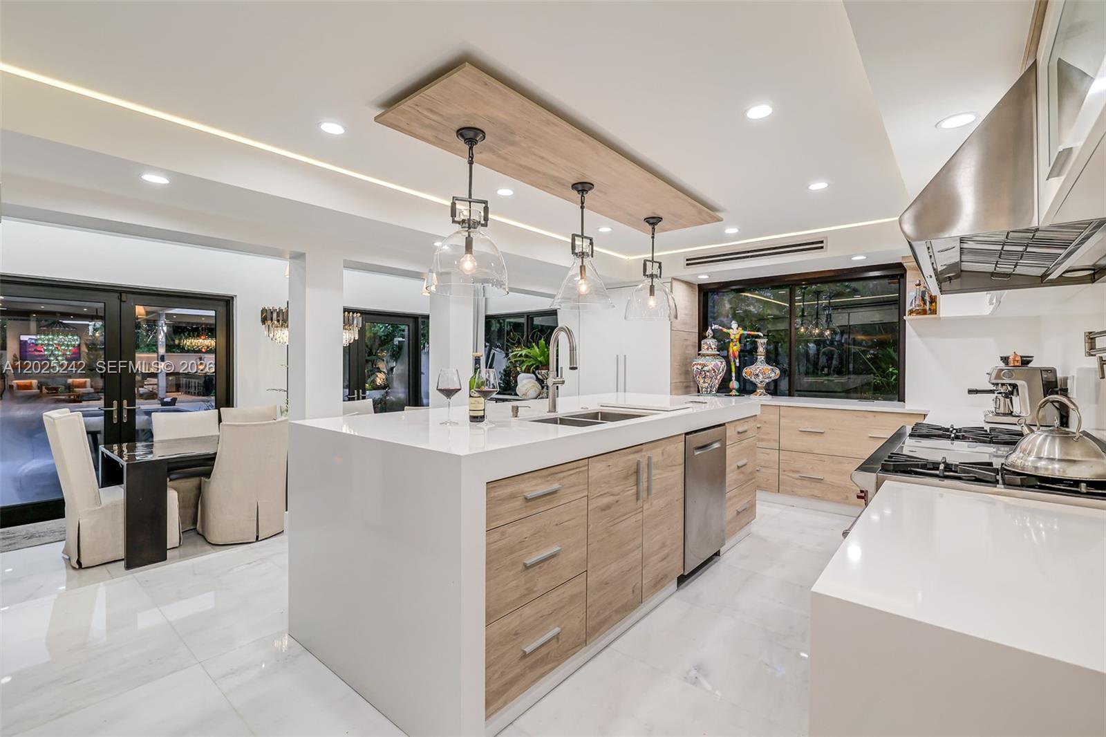 8761 SW 56th St, Miami FL 33165