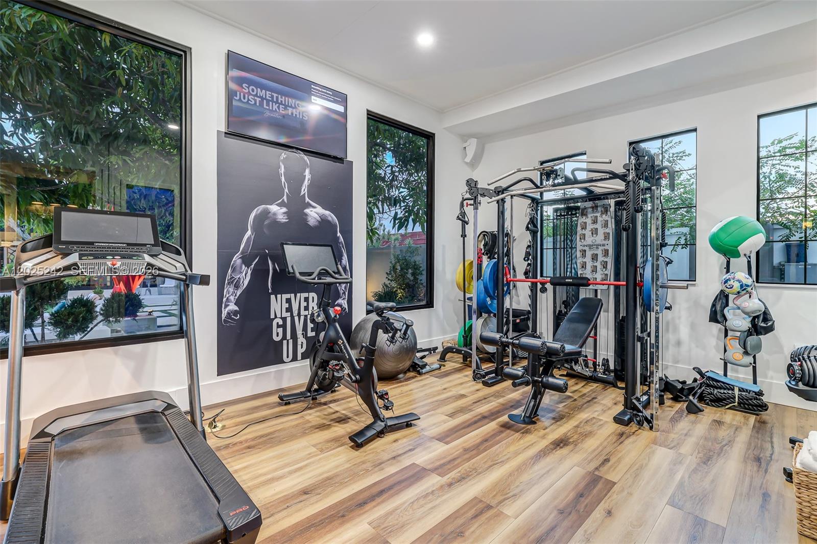 8761 SW 56th St, Miami FL 33165