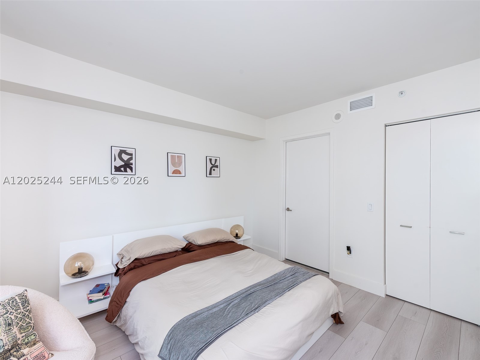 31 SE 6th St #2506, Miami FL 33131
